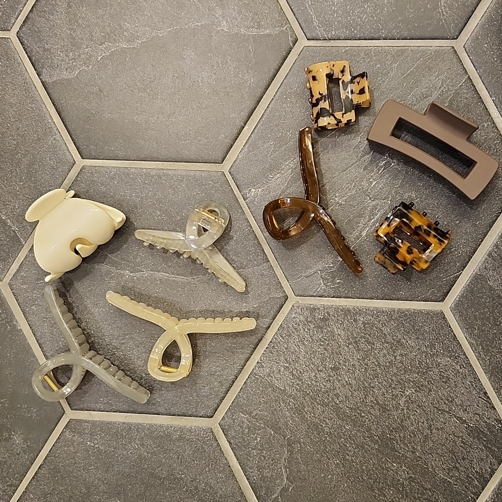 Assorted Hair Clip Set Of 8- Neutral Tones